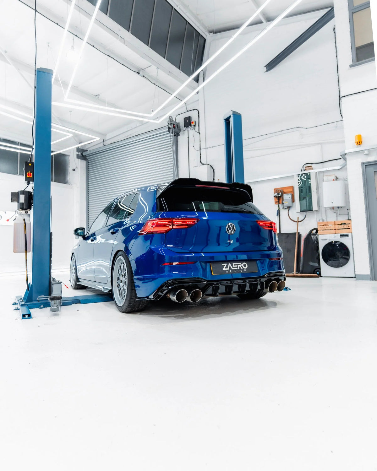 VW Golf R Mk8 Gloss Black Body Kit by Zaero (2020–2024)